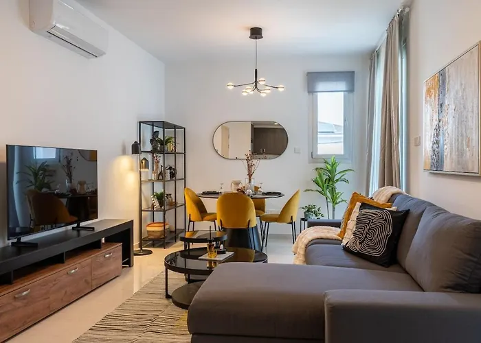 Valleria - 2 Bedroom W Pool In * Larnaca