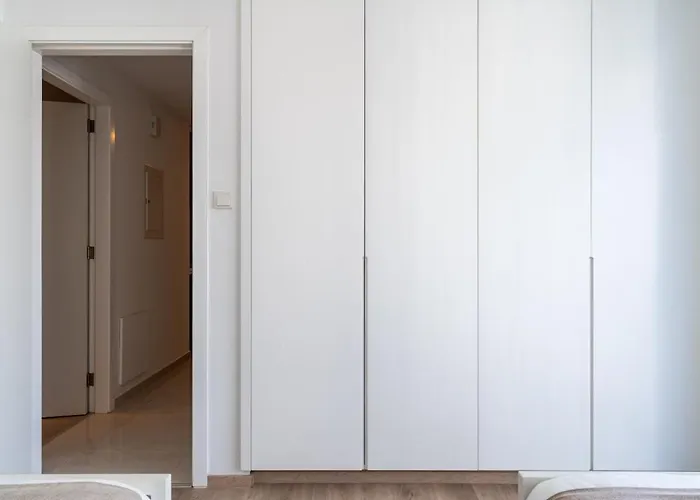 Valleria - 2 Bedroom W Pool In Larnaca