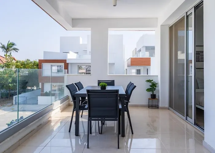 Apartament Valleria - 2 Bedroom W Pool In