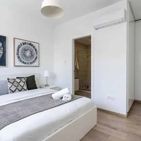 Valleria - 2 Bedroom W Pool In Апартаменты *