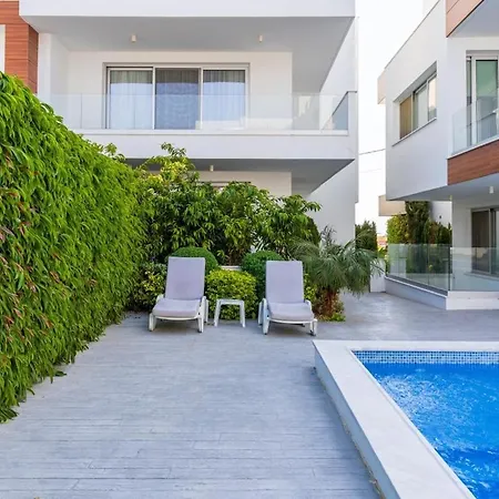 Valleria - 2 Bedroom W Pool In Апартаменты