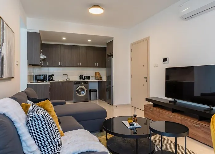 Valleria - 2 Bedroom W Pool In Apartamento