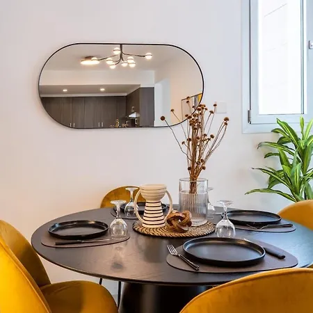 Valleria - 2 Bedroom W Pool In דירה